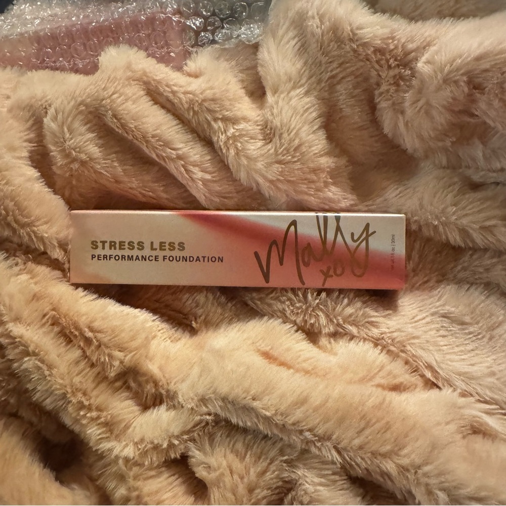 Mally Beauty Stress Less Performance Foundation - Pink and Gold
